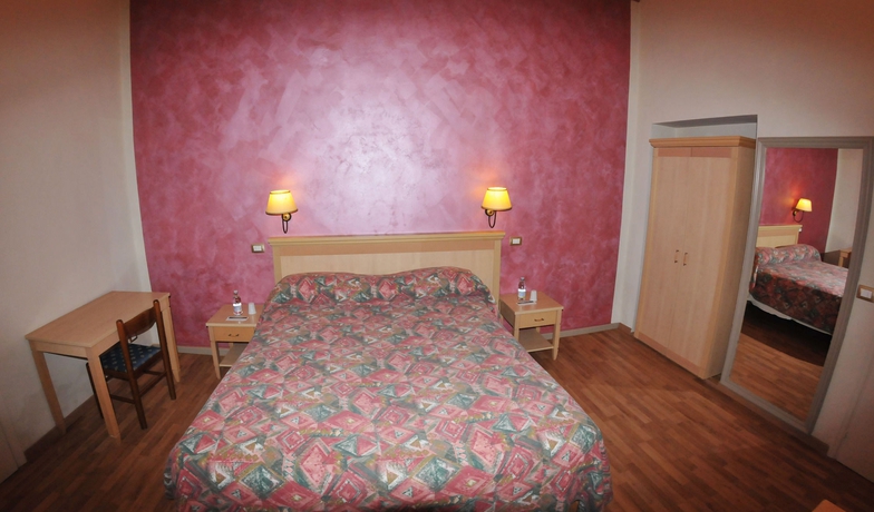 Imagen de la habitación del Hotel HHB hotel Firenze Santa Maria Novella. Foto 5