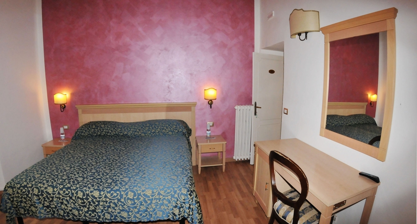 Imagen de la habitación del Hotel HHB hotel Firenze Santa Maria Novella. Foto 11