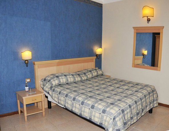 Imagen de la habitación del Hotel HHB hotel Firenze Santa Maria Novella. Foto 13