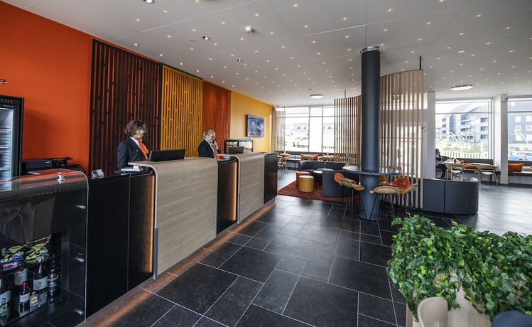 Imagen de los interiores del Hotel HHE Express. Foto 19