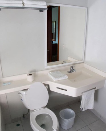 Imagen de la habitación del Hotel HI Huasteca Inn. Foto 5