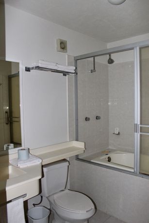 Imagen de la habitación del Hotel HI Huasteca Inn. Foto 6