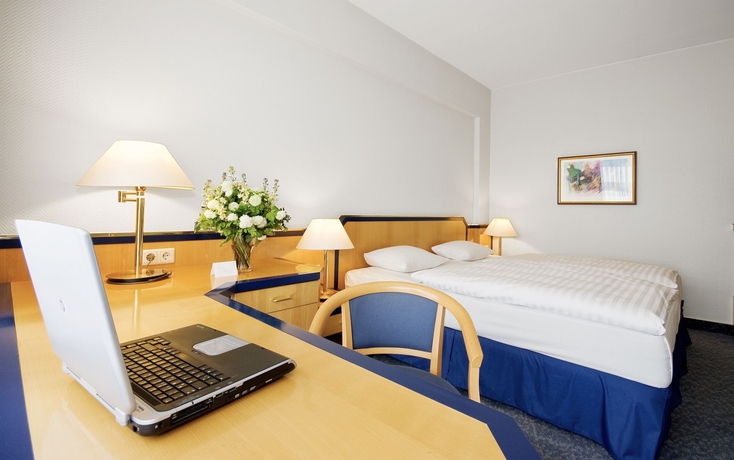 Imagen de la habitación del Hotel HI International Hamburg. Foto 7