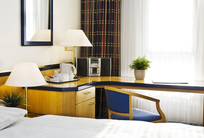 Imagen de la habitación del Hotel HI International Hamburg. Foto 10