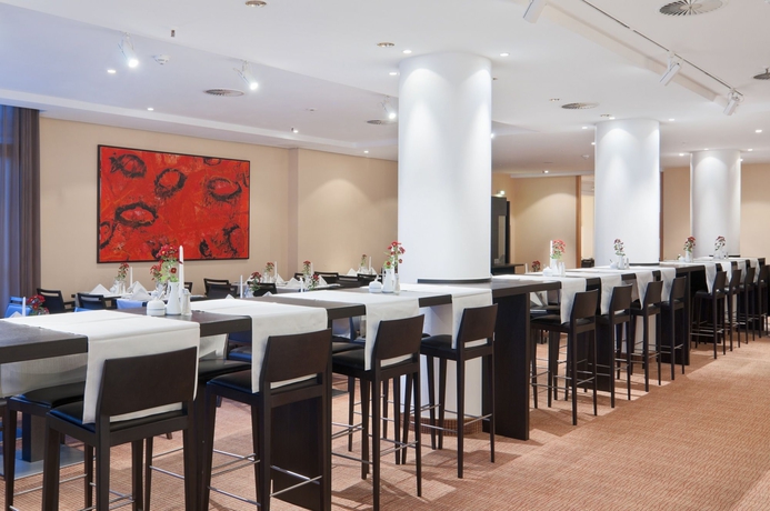 Imagen del bar/restaurante del Hotel HI International Hamburg. Foto 3