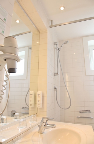 Imagen de la habitación del Hotel HI International Hamburg. Foto 12