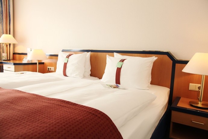 Imagen de la habitación del Hotel HI International Hamburg. Foto 13