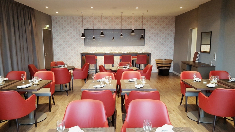 Imagen del bar/restaurante del Hotel HI International Hamburg. Foto 6