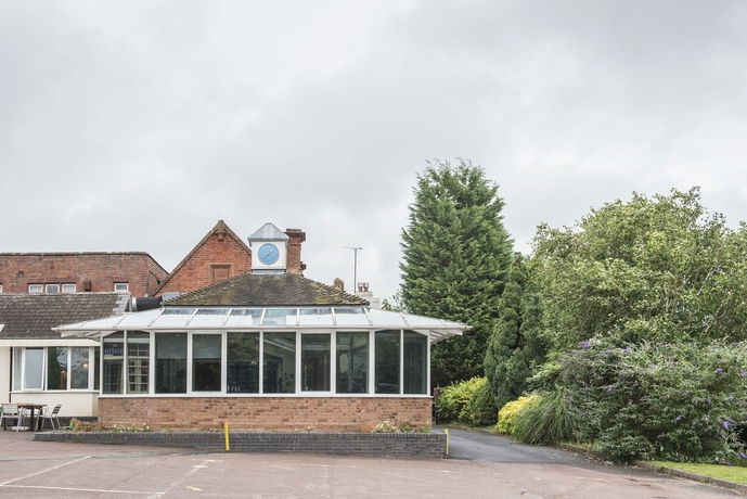 Imagen de los exteriores del Hotel HIMLEY COUNTRY, Dudley. Foto 14