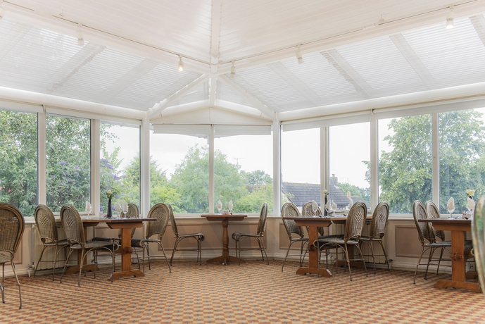 Imagen del bar/restaurante del Hotel HIMLEY COUNTRY, Dudley. Foto 4