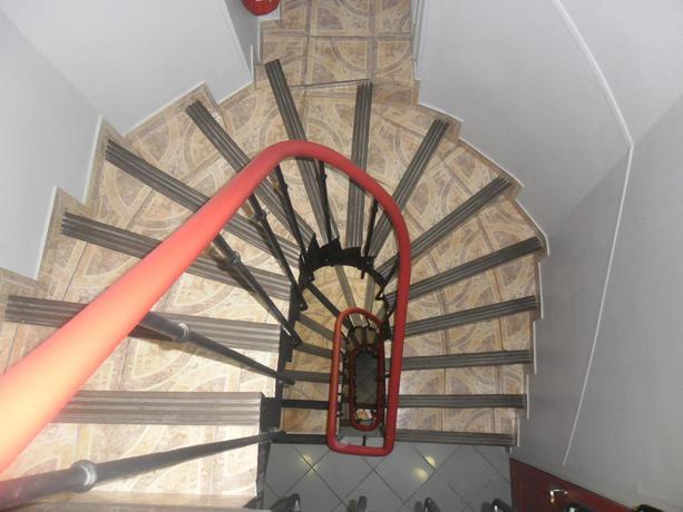 Imagen de los interiores del Hotel HIPOTEL PARIS MONTMARTRE GARE DU NORD. Foto 9