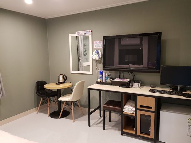 Imagen de la habitación del Hotel HITE. Foto 4