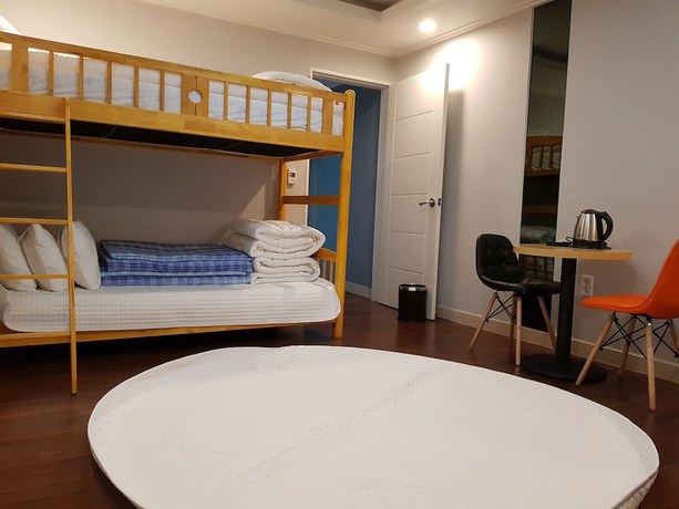 Imagen de la habitación del Hotel HITE. Foto 8