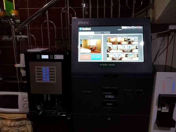 Imagen de los interiores del Hotel HITE. Foto 19
