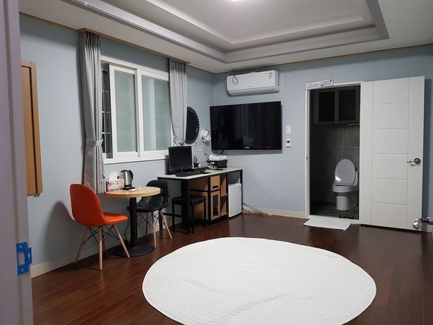 Imagen de la habitación del Hotel HITE. Foto 9