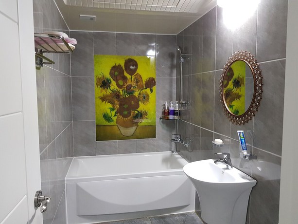 Imagen de la habitación del Hotel HITE. Foto 16