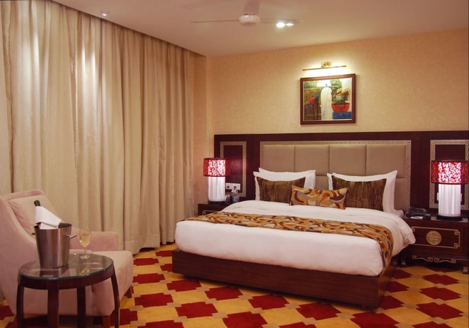 Imagen de la habitación del Hotel HK Clarks Inn, Amritsar. Foto 9