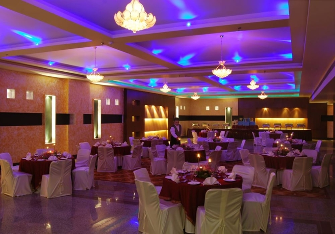 Imagen de los interiores del Hotel HK Clarks Inn, Amritsar. Foto 18