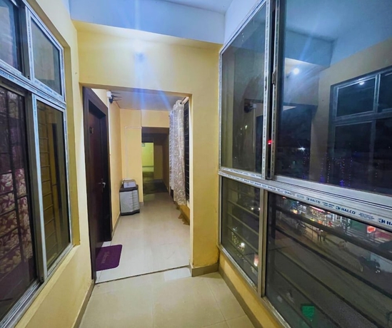 Imagen de los interiores del Hotel HK Residency. Foto 11