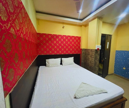 Imagen de la habitación del Hotel HK Residency. Foto 6