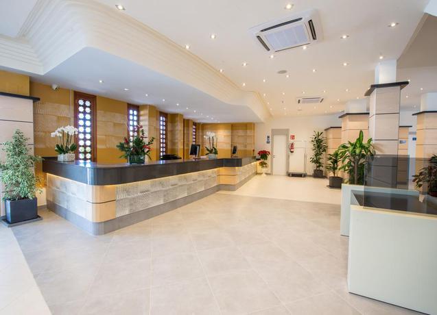 Imagen de los interiores del Hotel HL Suite Nardos - Only Adults. Foto 6