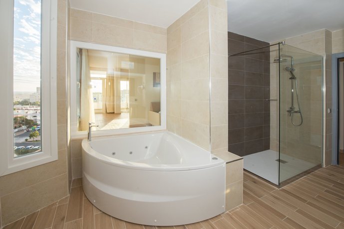 Imagen de la habitación del Hotel HL Suitehotel Playa del Inglés. Foto 14