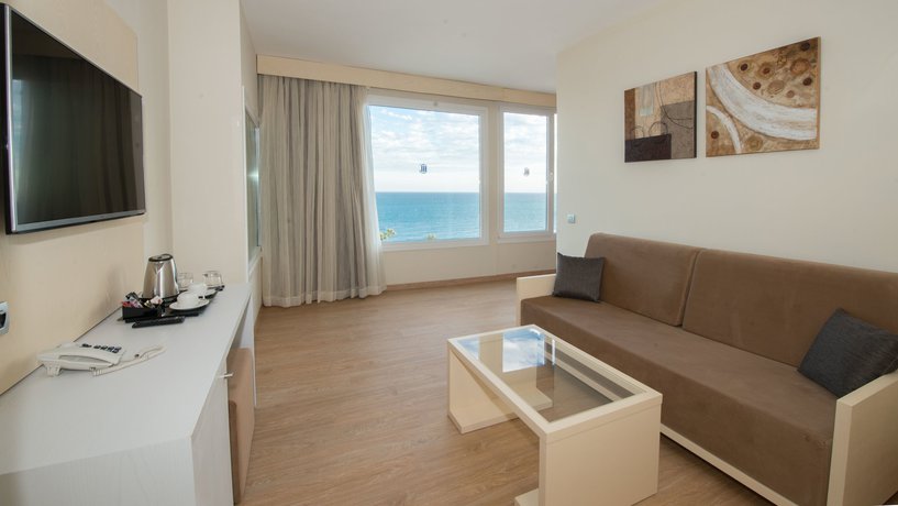 Imagen de la habitación del Hotel HL Suitehotel Playa del Inglés. Foto 17