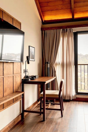 Imagen de la habitación del Hotel HLS Dalat Lodge. Foto 9