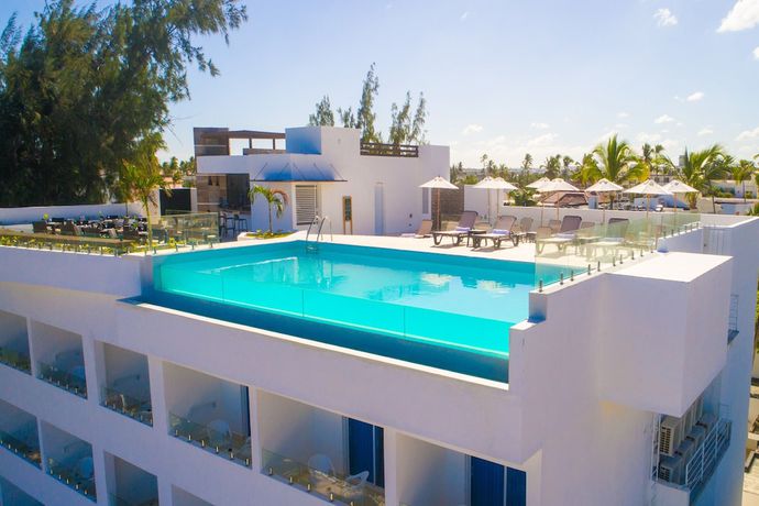 Imagen de la piscina del Hotel HM Bavaro Beach- Adults Only. Foto 18