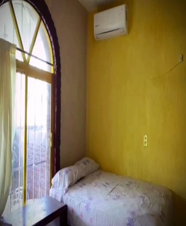 Imagen de la habitación del Hotel HM Nancy. Foto 10