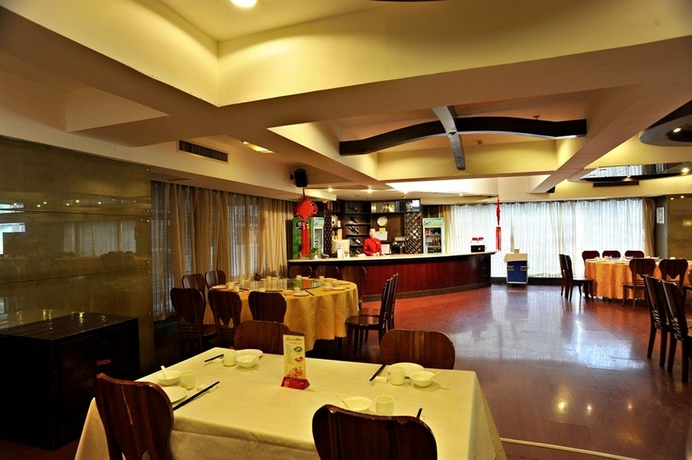 Imagen del bar/restaurante del Hotel HNA Downtown. Foto 3
