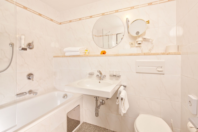 Imagen de la habitación del Hotel HOCHEDER. Foto 7