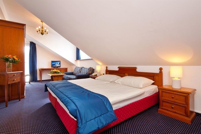 Imagen de la habitación del Hotel HOCHEDER. Foto 12