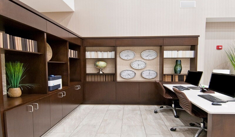 Imagen de los interiores del Hotel HOLIDAY INN AUSTIN AIRPORT. Foto 13