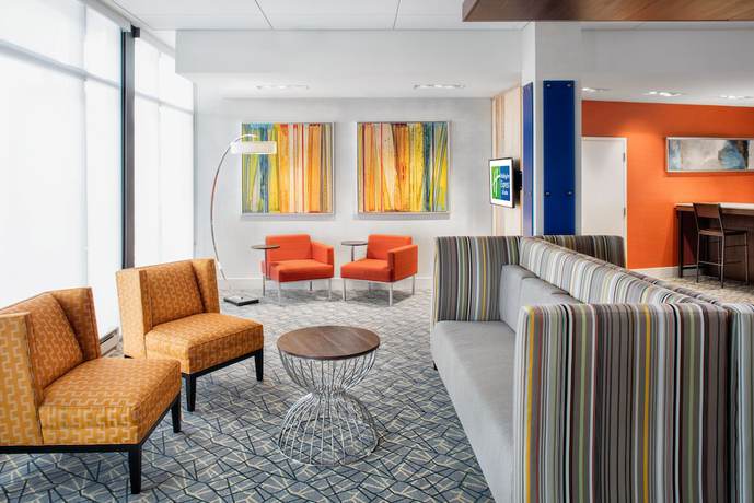 Imagen de los interiores del Hotel HOLIDAY INN EXPRESS AND SUITES EAST PEORIA - RIVER. Foto 17