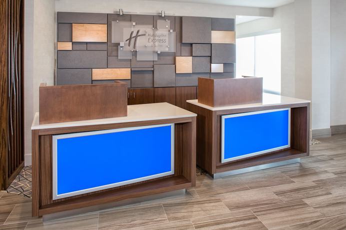 Imagen de los interiores del Hotel HOLIDAY INN EXPRESS AND SUITES EAST PEORIA - RIVER. Foto 18