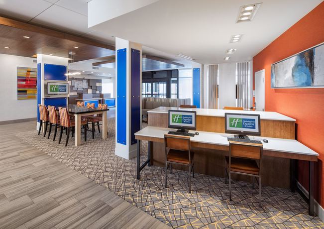 Imagen general del Hotel HOLIDAY INN EXPRESS AND SUITES EAST PEORIA - RIVER. Foto 2