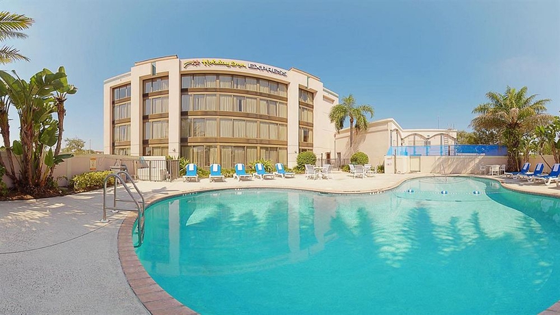 Imagen de la piscina del Hotel HOLIDAY INN EXPRESS - BOCA RATON. Foto 16