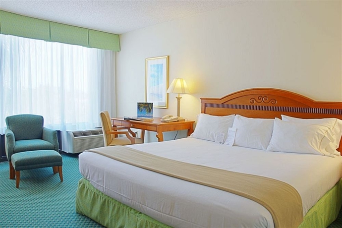 Imagen de la habitación del Hotel HOLIDAY INN EXPRESS - BOCA RATON. Foto 8
