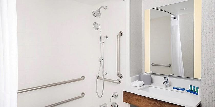 Imagen de la habitación del Hotel HOLIDAY INN EXPRESS CHESAPEAKE NORFOLK. Foto 9