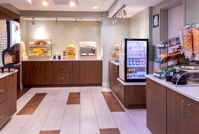 Imagen del bar/restaurante del Hotel HOLIDAY INN EXPRESS CHESAPEAKE NORFOLK. Foto 2