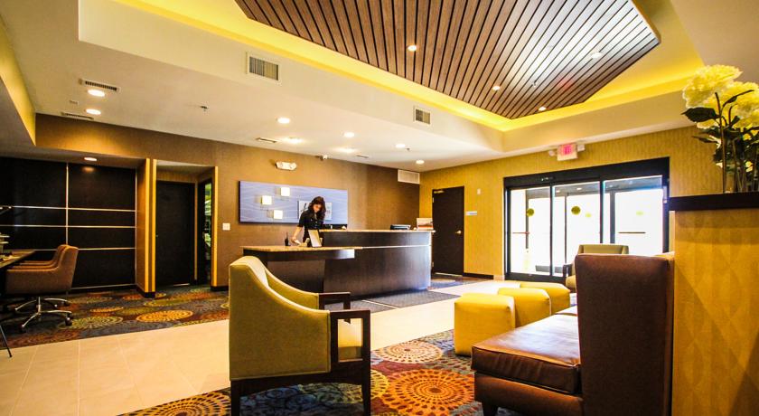 Imagen general del Hotel HOLIDAY INN EXPRESS CHICAGO-LIBERTYVILLE. Foto 2