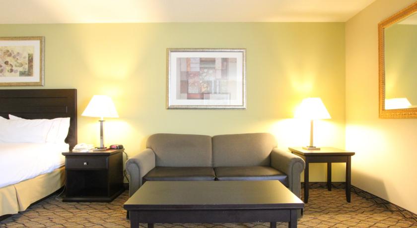 Imagen de la habitación del Hotel HOLIDAY INN EXPRESS CHICAGO-LIBERTYVILLE. Foto 10