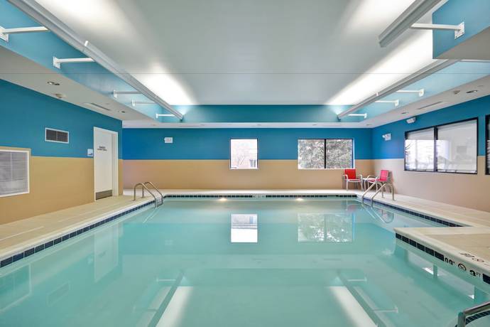 Imagen de la piscina del Hotel HOLIDAY INN EXPRESS EVANSVILLE. Foto 20