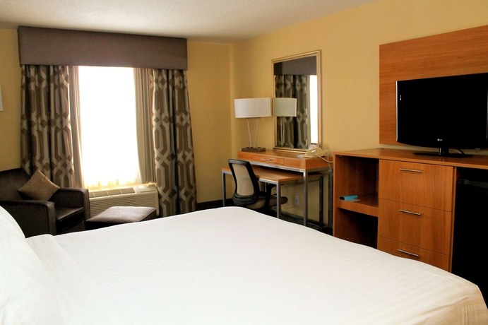 Imagen de la habitación del Hotel HOLIDAY INN EXPRESS HOTEL and SUITES SHERWOOD PARK EDMONTON AREA. Foto 11