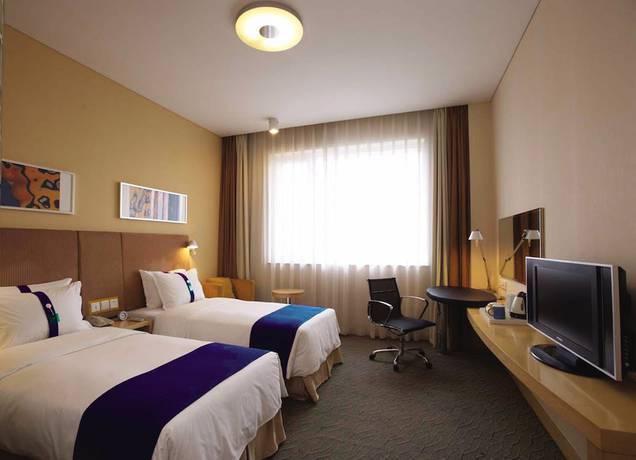 Imagen de la habitación del Hotel HOLIDAY INN EXPRESS LANGFANG PARK VIEW. Foto 15