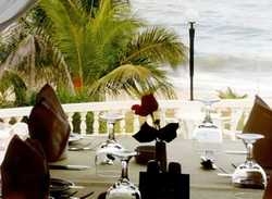 Imagen del bar/restaurante del Hotel HOLIDAY INN. Foto 3