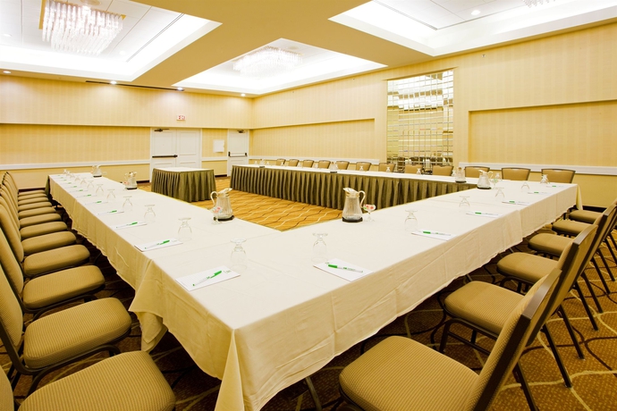 Imagen de los interiores del Hotel HOLIDAY INN HOTEL & SUITES. Foto 11