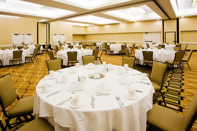 Imagen de los interiores del Hotel HOLIDAY INN HOTEL & SUITES. Foto 12