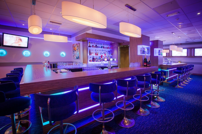 Imagen del bar/restaurante del Hotel HOLIDAY INN LEIDEN. Foto 4